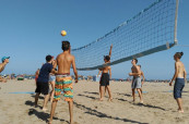 Letní program španělštiny nabízí různé volnočasové aktivity, plážové hry nemohou chybět, Espaňolé, IH Valencie