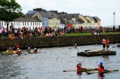 Lidé v Galway jsou velice přátelští a rádi se schází na společenských akcích, Atlantic Language, Irsko